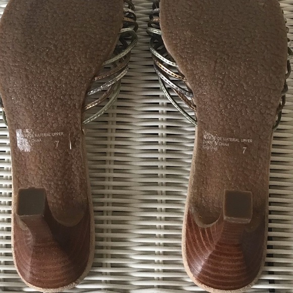 Rule Steve Madden metallic open toed heels Size 7 - Picture 9 of 11